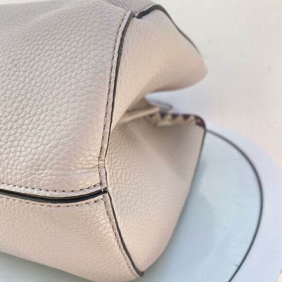 **** Nanette Lepore Size Medium Beige Handbag (DD006) - Picture 10 of 15